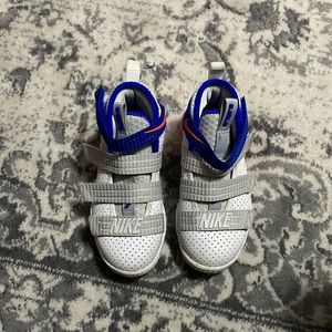 Toddler boy Nike shoes 11C